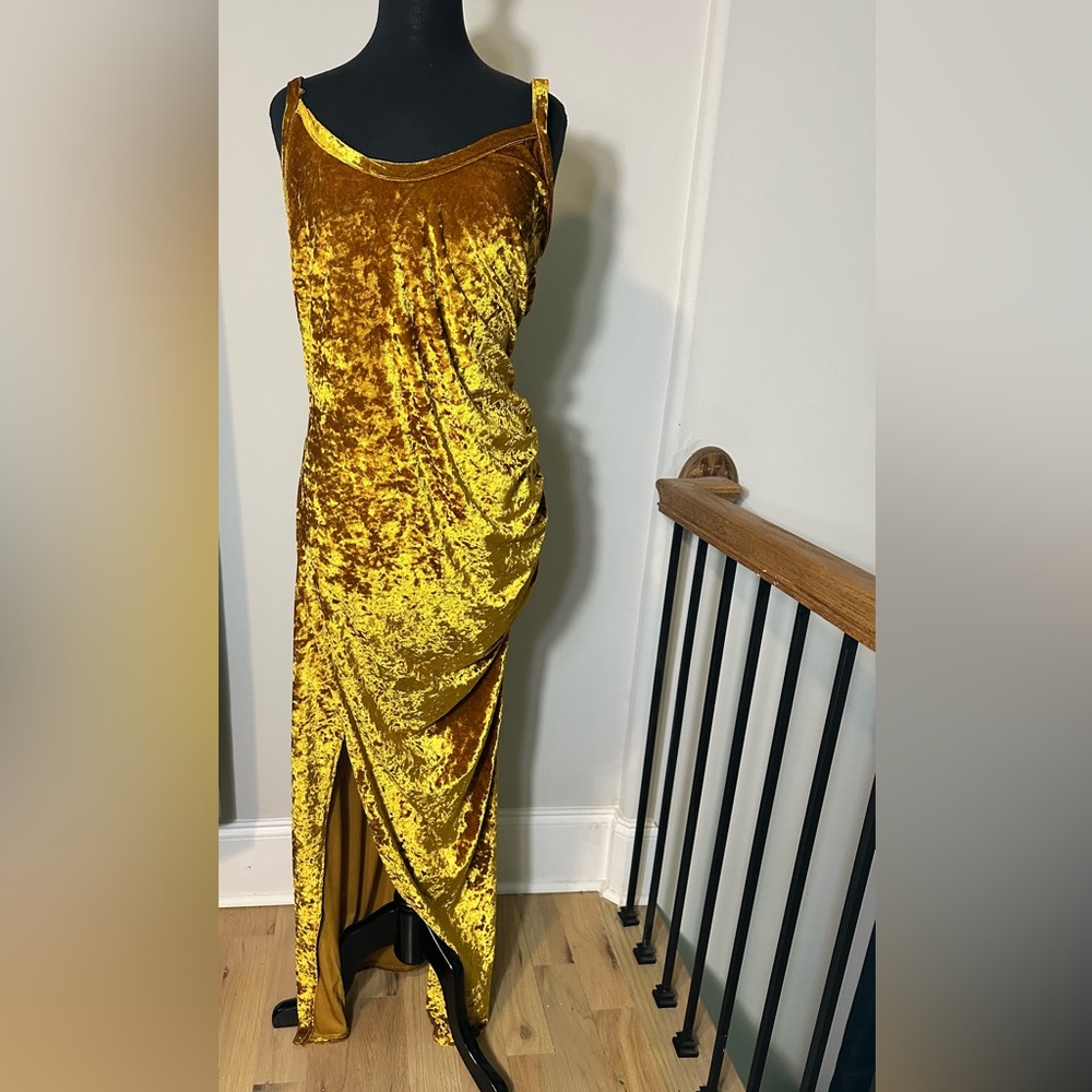 Gold One Shoulder Slit Cocktail Gown